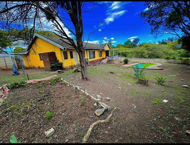 3 BEDROOM HOUSE FOR SALE IN HAYFIELDS